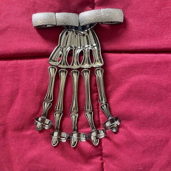 Goth skeleton Bone Bracelet & Rings in Silver - Picture 2 of 4